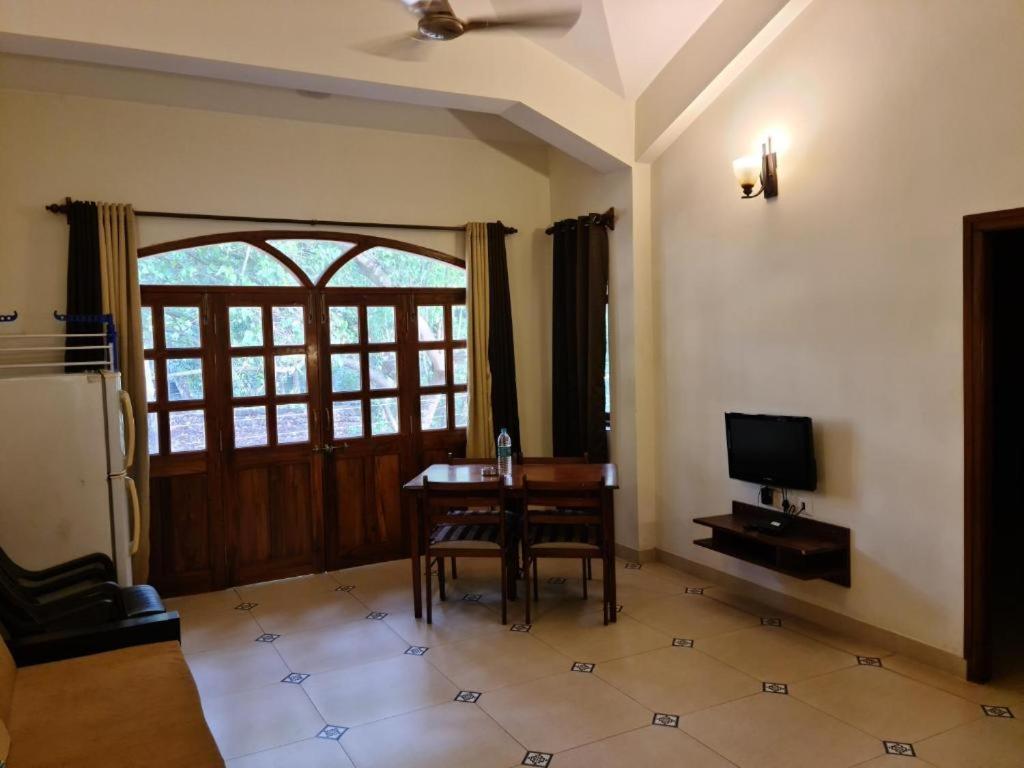 בנולים Coastal Suites Apart Hotel ---- 8 Minutes Walk To Beach מראה חיצוני תמונה