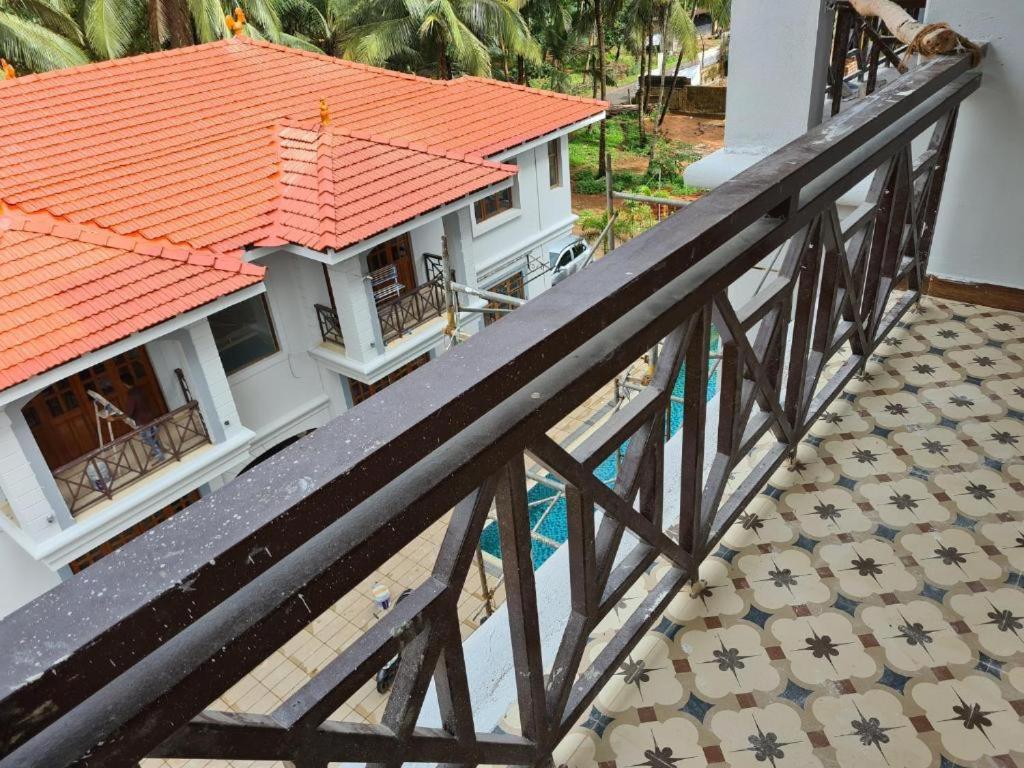 בנולים Coastal Suites Apart Hotel ---- 8 Minutes Walk To Beach מראה חיצוני תמונה
